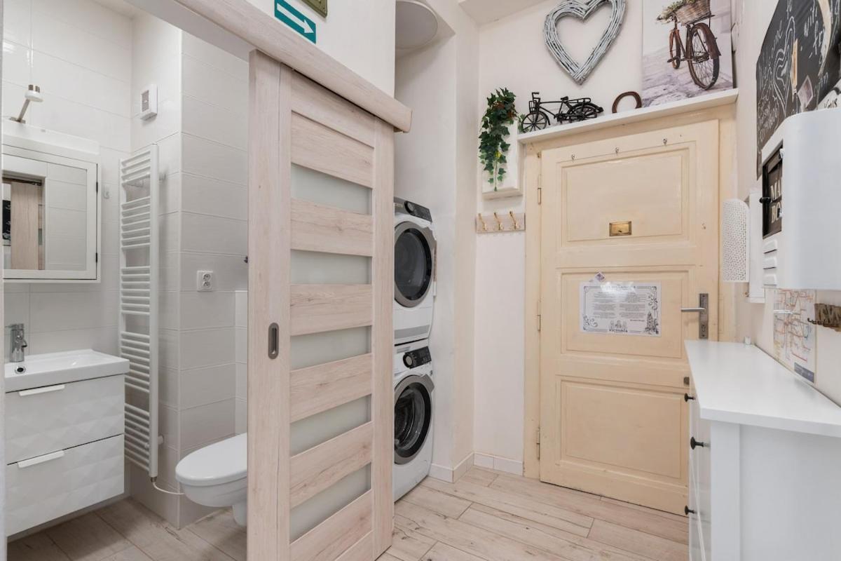 Cozy 2 Bedroom Flat In Apartmán *